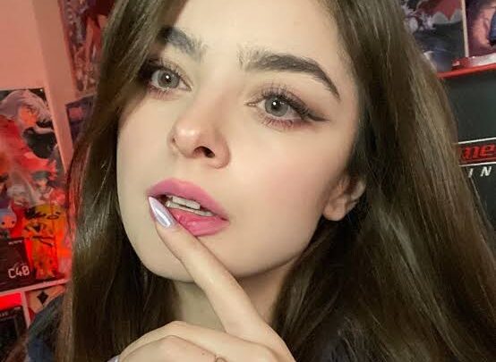 ARUUU Biography: Age, Height, Net Worth, Parents, Career, Sister, Spouse, YouTube