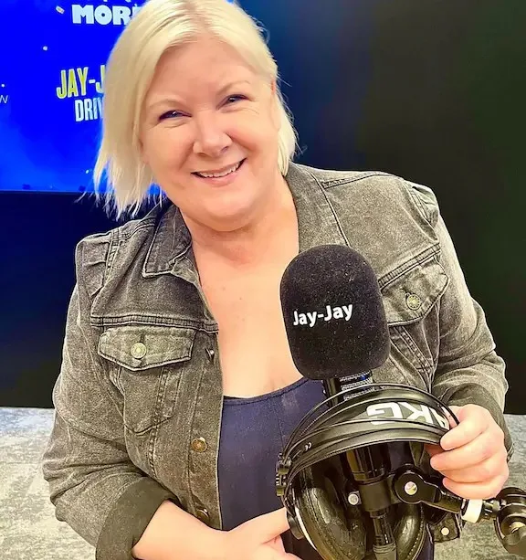 Jay Jay Feeney Biography: Books, Height, Ethnicity, Parents, Religion, Net Worth, Husband