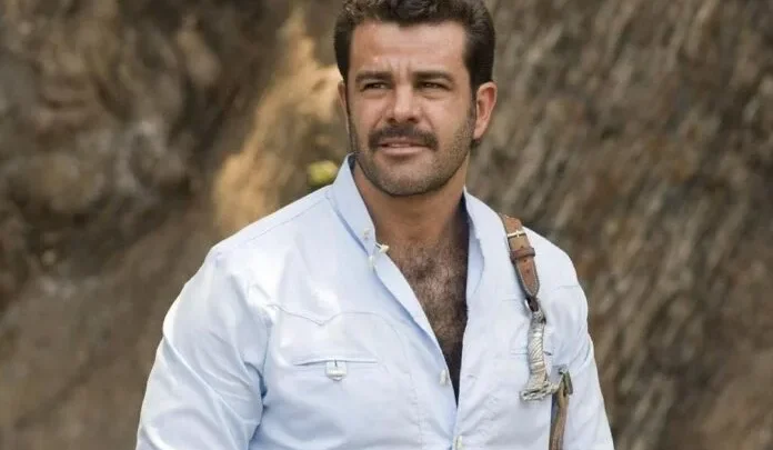 Eduardo Capetillo Biography: Children, Net Worth, Age, Movies, Height, Ethnicity, Parents, Songs, Wife