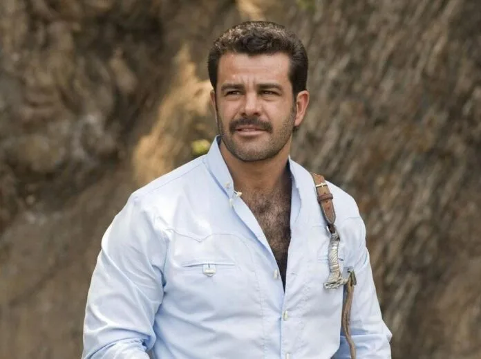 Eduardo Capetillo Biography: Children, Net Worth, Age, Movies, Height, Ethnicity, Parents, Songs, Wife