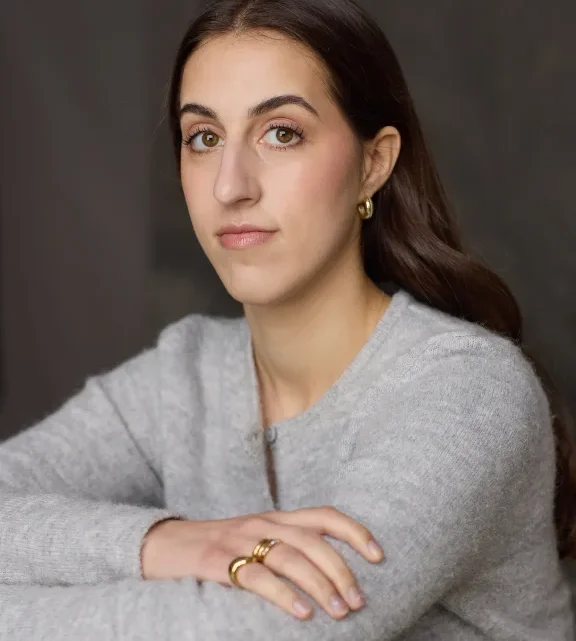 Hannah Koumakis Biography: Religion, Height, Age, Ethnicity, Net Worth, Boyfriend, Movies, Parents