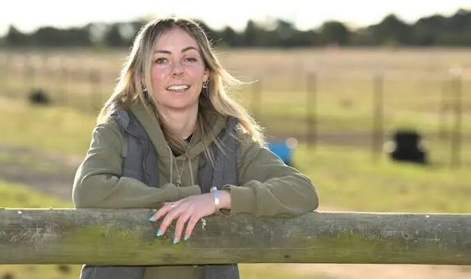 Laura Burrell Biography: Partner, Ethnicity, Age, Parents, Net Worth, Religion, Height, Children