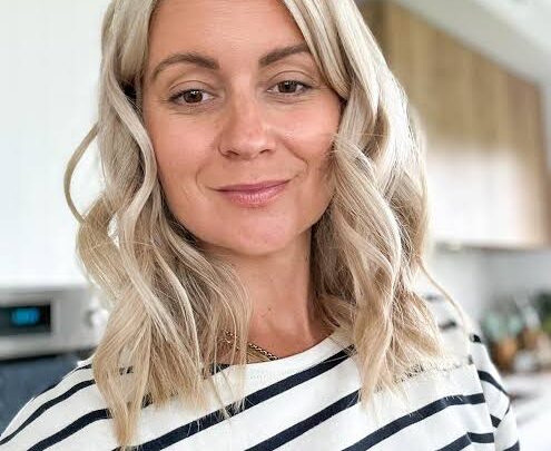 Daisy Dagg Biography: Cookbooks, Husband, Ethnicity, Net Worth, Instagram, Height, Children, Religion