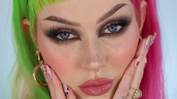 Evelina Forsell Biography: Age, Boyfriend, Net Worth, Parents, Makeup, YouTube, Height