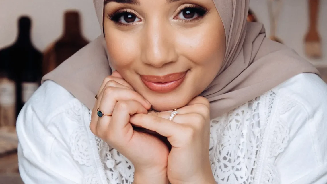 Camilla Hamid Biography: Age, Daughters, Recipes, Net Worth, Parents, Height, Instagram, Husband
