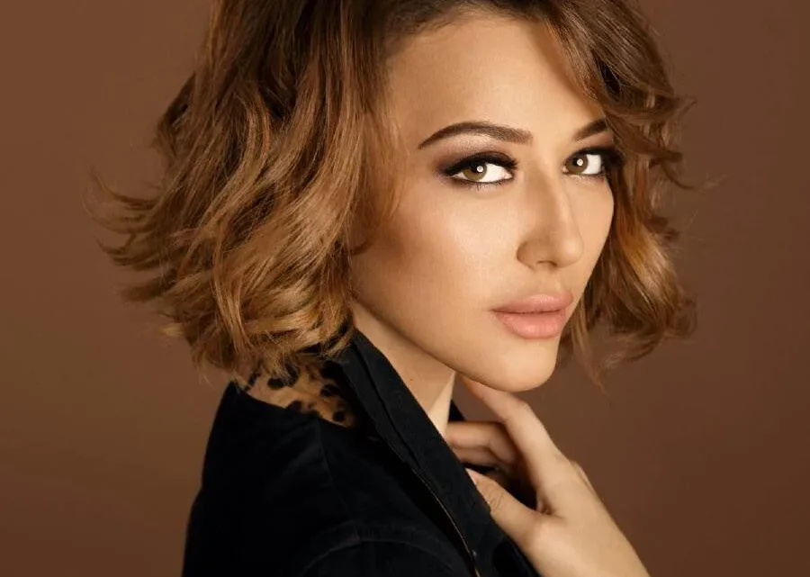 Lola Yuldasheva Biography: Age, Husband, Songs, Albums, Net Worth, Parents, Movies, Height