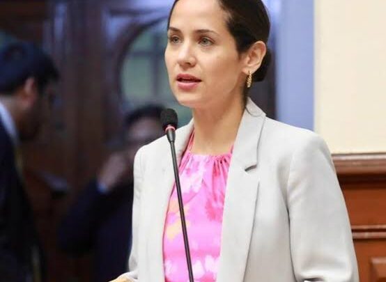 Sigrid Bazán Biography: Parents, Net Worth, Political Career, Husband, Ethnicity, Age, Height, Awards