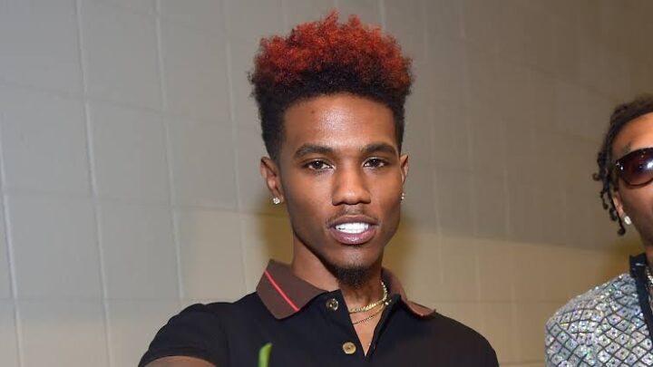 B. Smyth Biography: Instagram, Net Worth, Girlfriend, Songs, Parents, Age, Height, Death