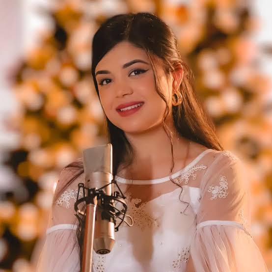 Samikshya Adhikari Biography: Net Worth, Boyfriend, Height, Age, Parents, Songs & Albums, Ethnicity