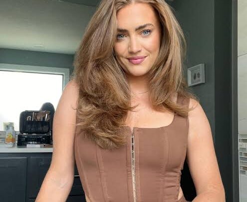 Madison Watkins Biography: Age, Boyfriend, Parents, Net Worth, Height, Songs & Albums