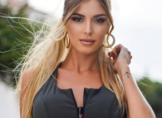 Laura Medina Biography: Boyfriend, Net Worth, Age, Instagram, Height, Ethnicity, Parents