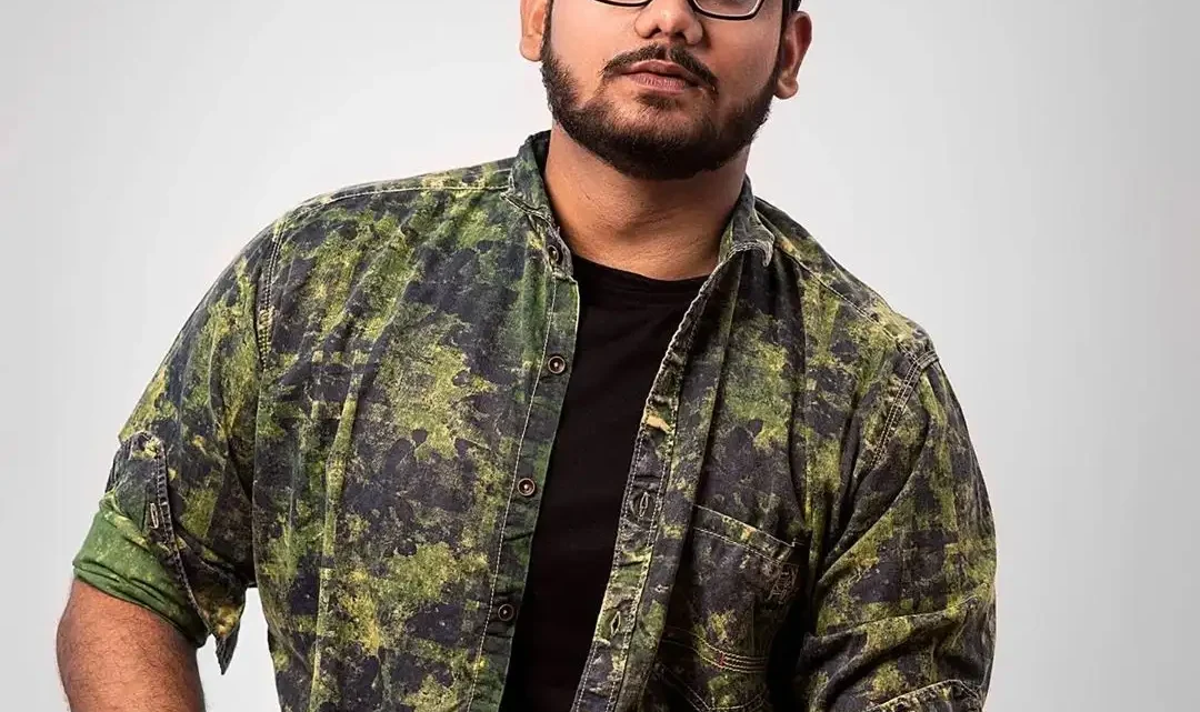 Pratik Jogiya Biography: Ethnicity, Age, YouTube, Net Worth, Awards, Girlfriend, Height, Parents