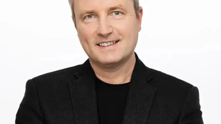 Bernard Marr Biography: Parents, Net Worth, Age, Height, Ethnicity, Books, Wife, Religion, Awards