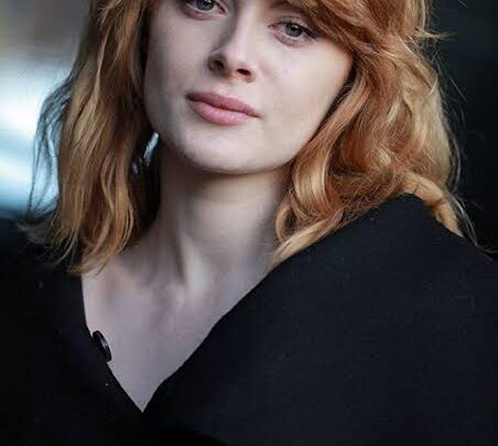 Emily Beecham Biography: Age, Height, Parents, Net Worth, Movies & TV Shows, Awards, Partner
