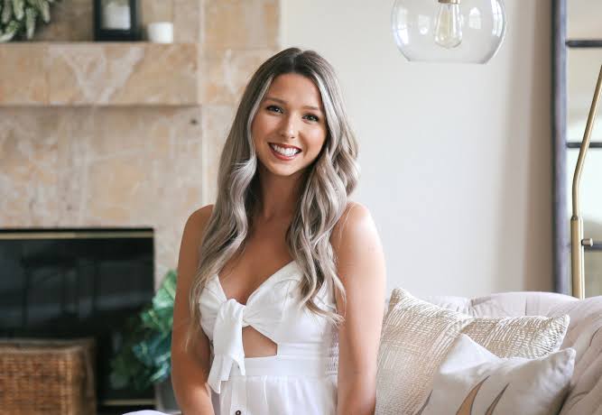 Kristen McGowan Biography: Husband, Ethnicity, Net Worth, Age, Instagram, Height,  Children