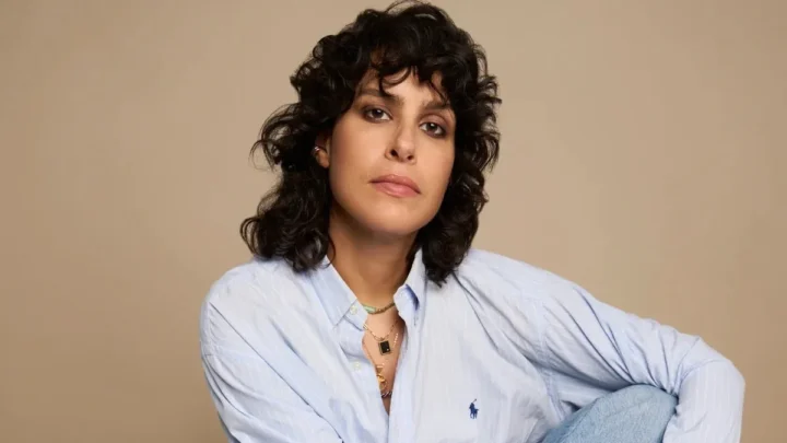 Desiree Akhavan Biography: Age, Parents, Net Worth, Movies & TV Shows, Books, Career, Husband