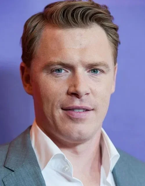 Diego Klattenhoff Biography: Height, Age, Wife, Children, Net Worth, Parents, Movies & TV Shows