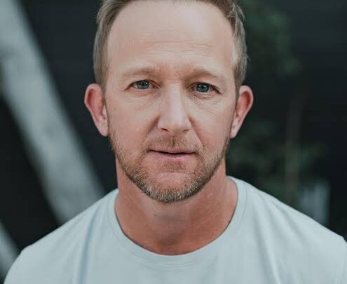 Eric Ladin Biography: Age, Wife, Children, Height, Net Worth, Parents, Movies & TV Shows, Awards