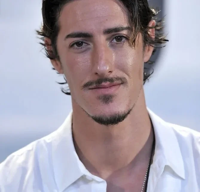 Eric Balfour Biography: Height, Age, Wife, Children, Net Worth, Parents, Movies & TV Shows