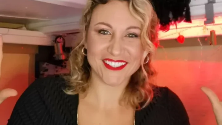 Charlotte Rose Biography: Husband, Height, Net Worth, Parents, Kids, Instagram, Party, Nationality