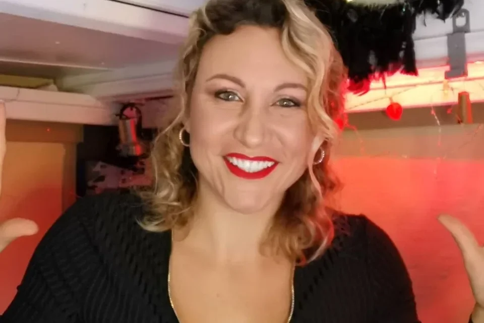 Charlotte Rose Biography: Husband, Height, Net Worth, Parents, Kids, Instagram, Party, Nationality