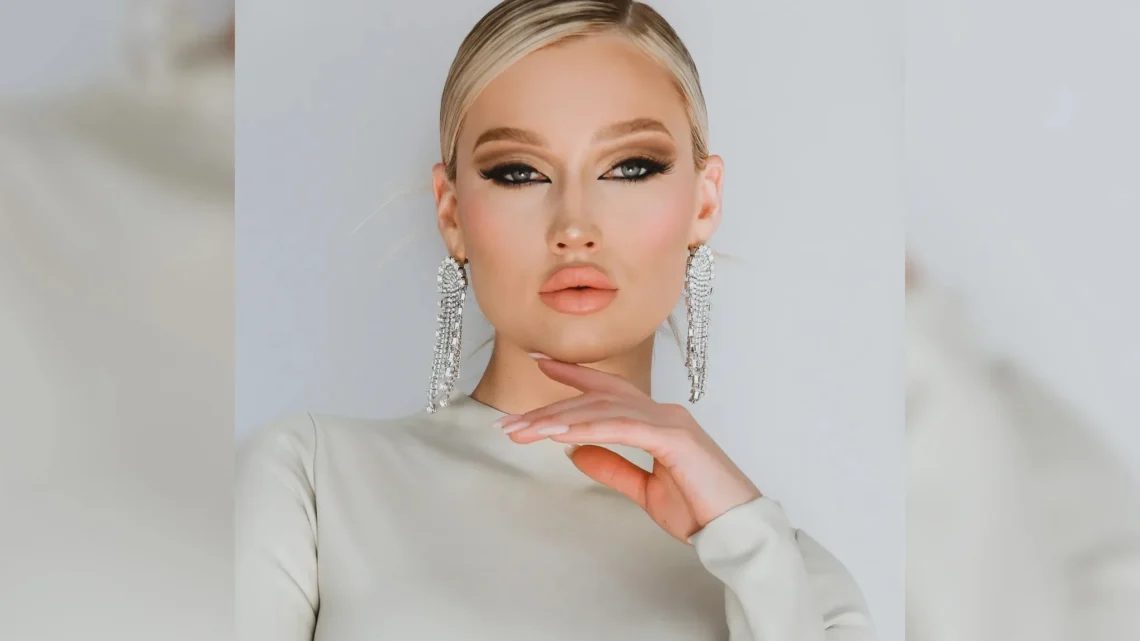 Meredith Duxbury Biography: Age, Boyfriend, Net Worth, Height, Parents, Career, TikTok