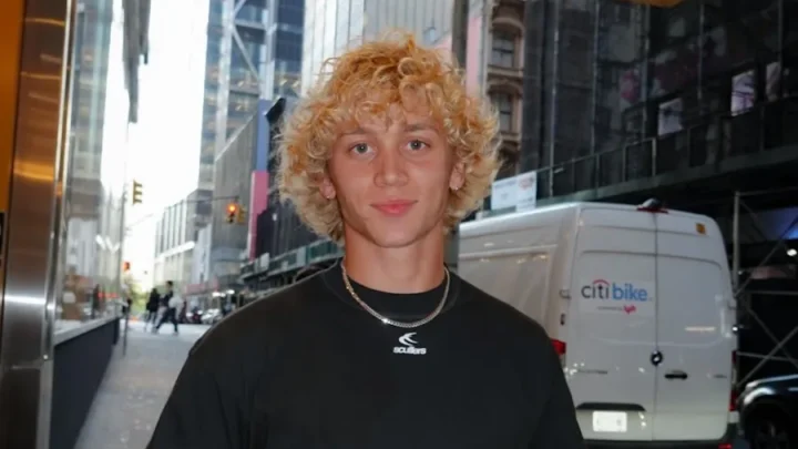 Izaiah Schmidt Biography: Height, Age, Parents, Net Worth, Girlfriend, Career, Ethnicity, TikTok