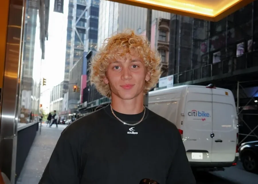 Izaiah Schmidt Biography: Height, Age, Parents, Net Worth, Girlfriend, Career, Ethnicity, TikTok