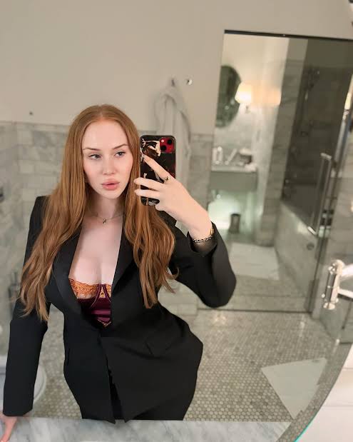 Lenina Crowne Biography: Height, Net Worth, Parents, Husband, Twitter, Ethnicity, Adult Films