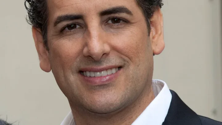 Juan Diego Flórez Biography: Songs, Net Worth, Age, Height, Awards, Religion, Ethnicity, YouTube, Wife