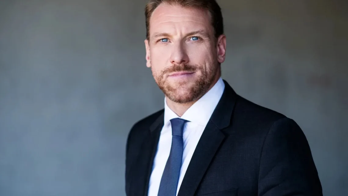 Günther Groissböck Biography: Parents, Age, Ethnicity, Net Worth, Movies, Height, Religion, Songs