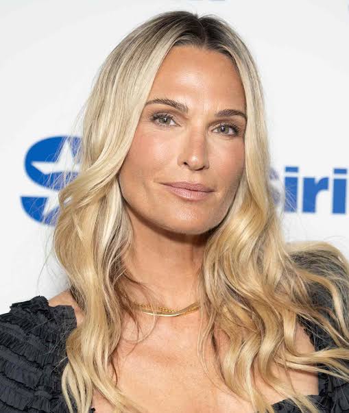 Molly Sims Biography: Height, Age, Husband, Kids, Net Worth, Parents, Movies & TV Shows