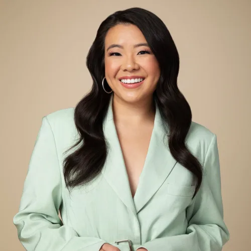 Vivian Tu Biography: Net Worth, YouTube, Businesses, Height, Ethnicity, Age, Podcast, Books, Parents