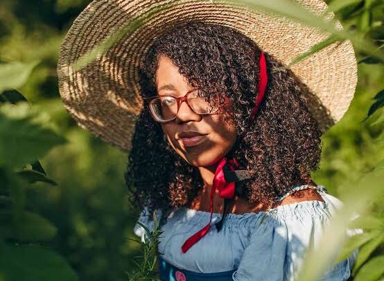 Alexis Nicole Nelson Biography: TV Shows, Awards, Cookbooks, Height, Ethnicity, Age, Parents, Instagram