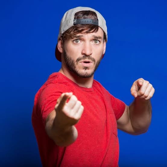 Elton Castee Biography: Wife, Age, Net Worth, Height, Parents, Career, Wiki, YouTube, Instagram