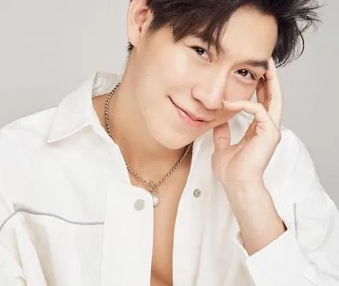 Poppy Ratchapong Biography: Ethnicity, Parents, Movies, Net Worth, Age, Awards, Girlfriend, Height