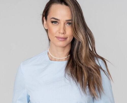 Andreea Raicu Biography: Husband, Ethnicity, Age, Net Worth, Awards, Books, Parents, Big Brother, Instagram, Height