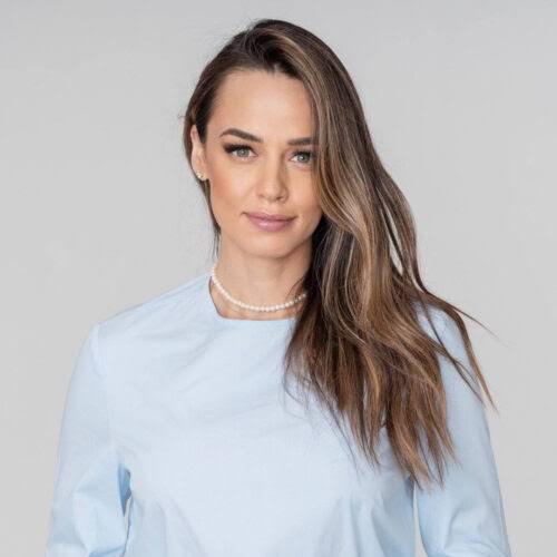 Andreea Raicu Biography: Husband, Ethnicity, Age, Net Worth, Awards, Books, Parents, Big Brother, Instagram, Height