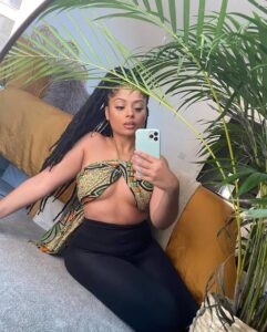 Lola Rae