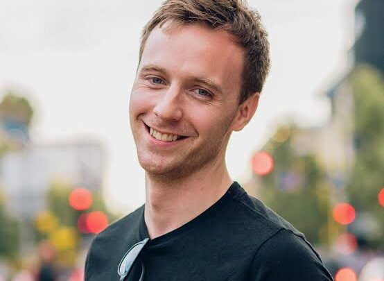 Tom Honeyands Biography: Parents, Girlfriend,Age, Height, Net Worth,  Real Name, YouTube, Instagram