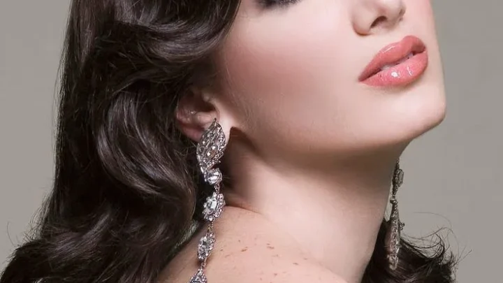 Adriana Vasini Biography: Instagram, Parents, Beauty Pageant, Ethnicity, Awards, Partner, Height, Net Worth