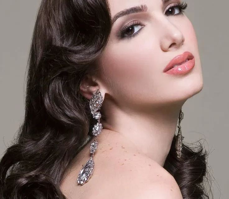 Adriana Vasini Biography: Instagram, Parents, Beauty Pageant, Ethnicity, Awards, Partner, Height, Net Worth