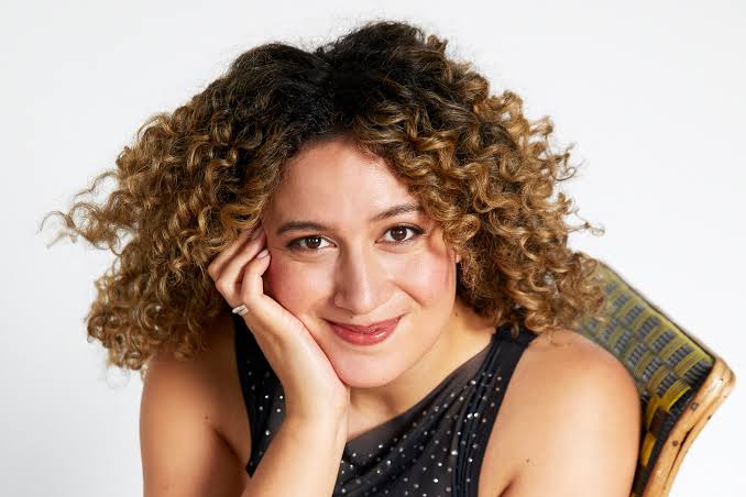 Rose Matafeo Biography: Age, Net Worth, Parents, Height, Movies & TV Shows, Books, Religion