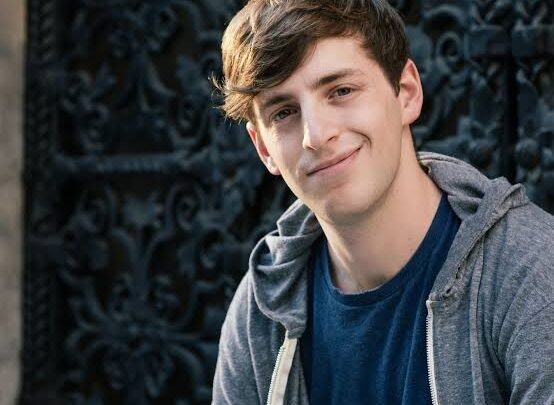 Alex Edelman Biography: Awards, Instagram, Parents, Height, Movies, Age, Ethnicity, Net Worth