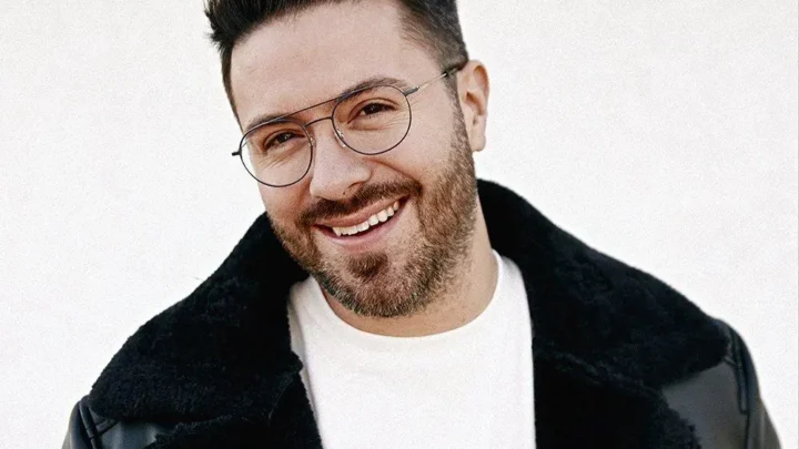 Danny Gokey Biography: Age, Wife, Children, Height, Net Worth, Parents, Songs, Albums, Wiki