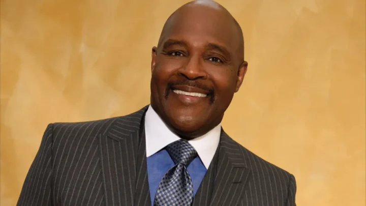 Marvin Winans Biography: Age, Wife, Children, Net Worth, Parents, Songs, Albums, Wiki