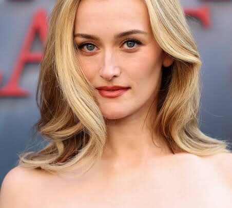 Sarah Pidgeon Biography: Ethnicity, Age, Movies, Height, Awards, Parents, Boyfriend