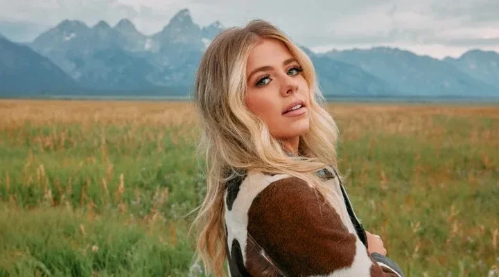 Anne Wilson Biography: Age, Parents, Height, Net Worth, Siblings, Songs, Albums, Wiki