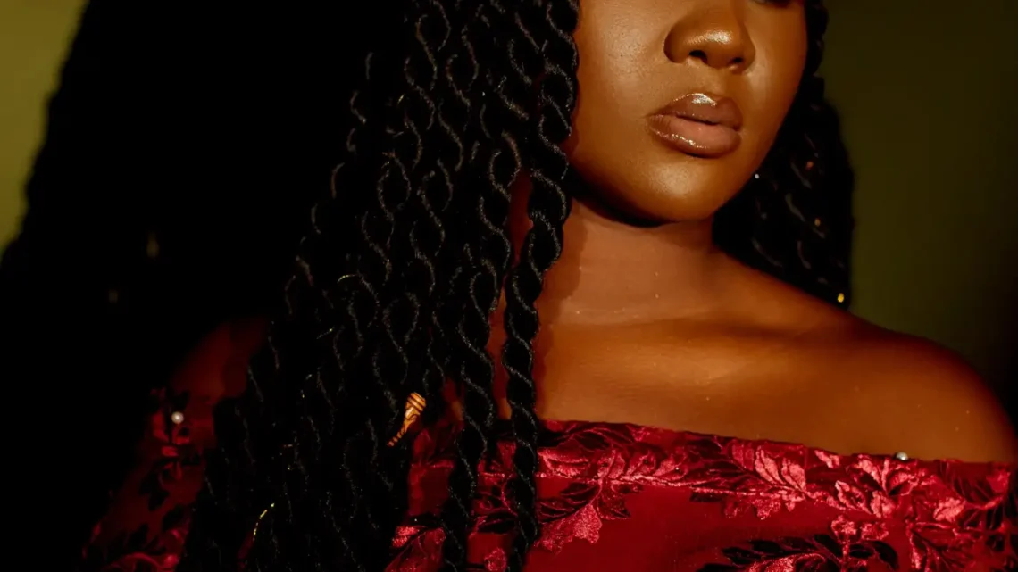 Dyo (singer) Biography: Age, Net Worth, Height, Nationality, Songs, Albums, Awards & Music Career