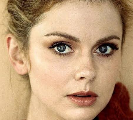 Rose McIver Biography: Net Worth, Twitter, Parents, Age, Height, Movies, Husband, Kids, Divorce
